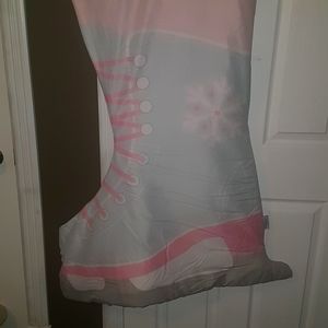 Girls figure skate sleeping bag